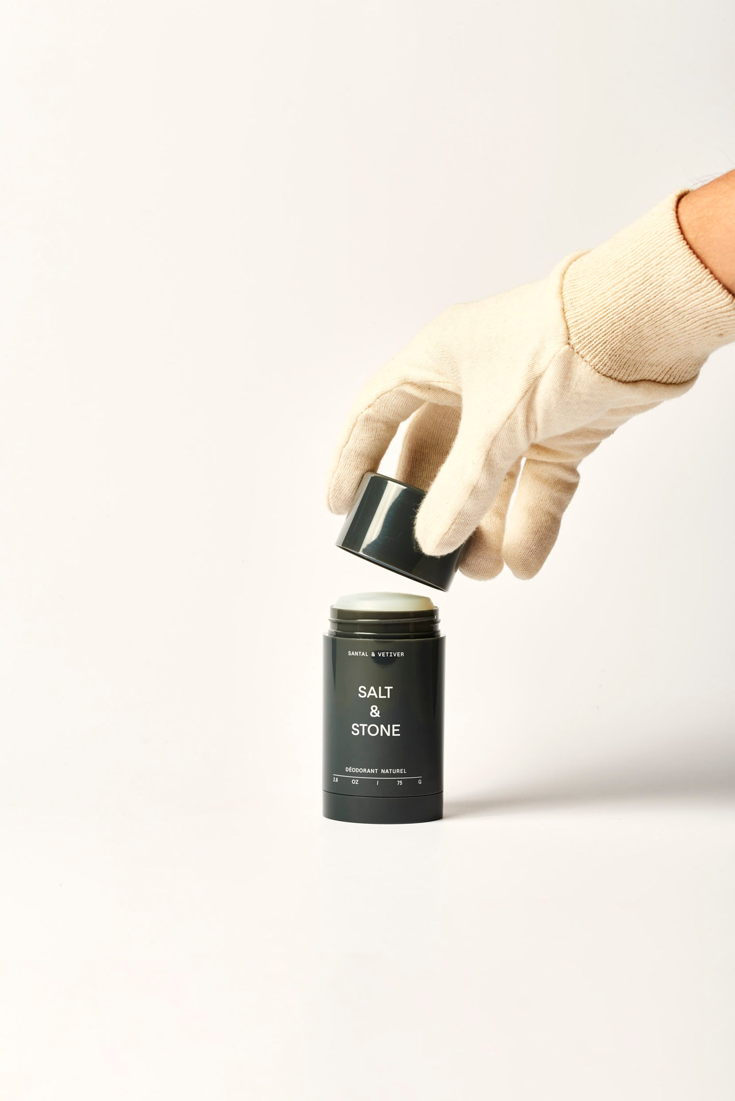 Натуральний дезодорант з ароматом сандалового дерева та ветиверу Natural Deodorant Santal & Vetiver- Formula Nº 1  75g SALT & STONE